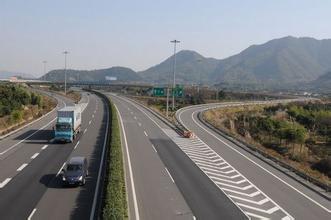 交通大提速酒店家具遇上超級順風車電動餐桌出口更理想